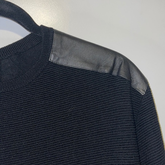 Mens ribbed crew neck sweater with leather details - Picture 2 of 11